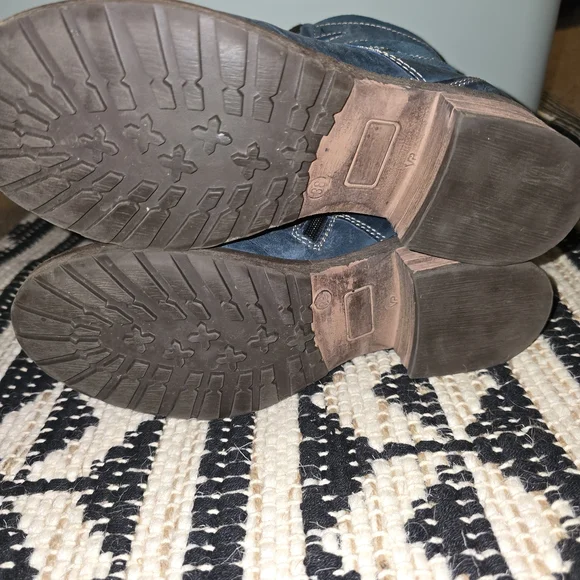 Dromedaris Kara Suede Leather womens  Olive Ankle Boot Size 7 - Picture 6 of 10